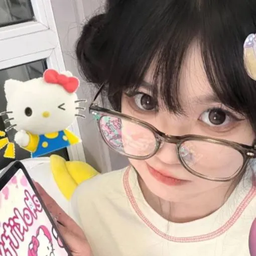 chat with ai character: mimi (pick me) 