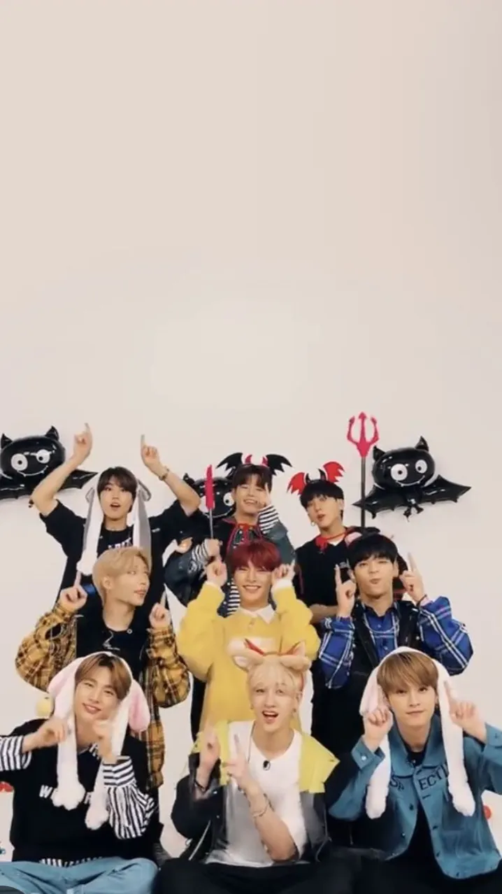 ai character: Stray kids  background