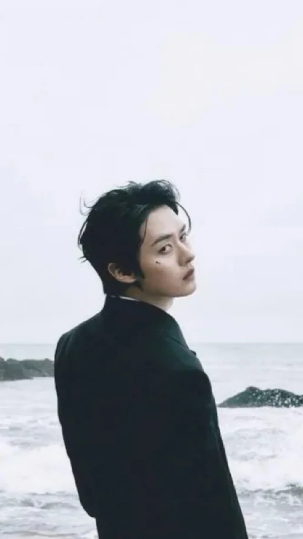 ai character: Lee know  background