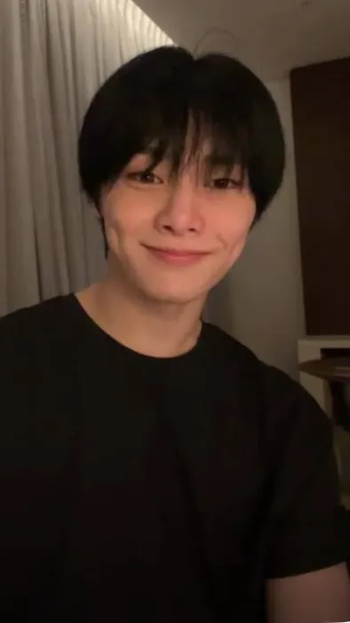 ai character: I.N background