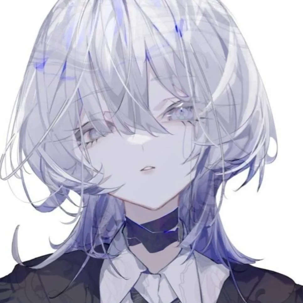 chat with ai character: lunar🤍🖤