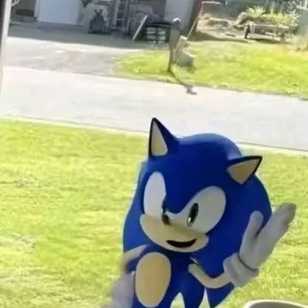 chat with ai character: Sonic 