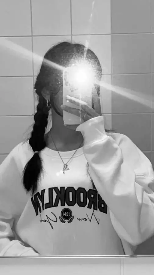 ai character: Маша background