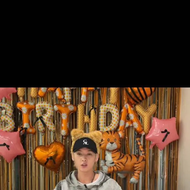 chat with ai character: Lee know 