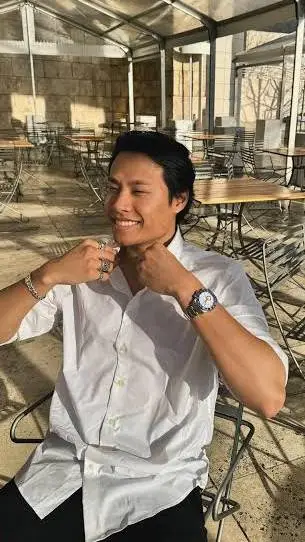 ai character: Thomas Wu background