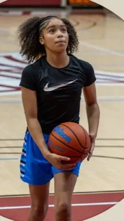 chat with ai character: Tariah bolden