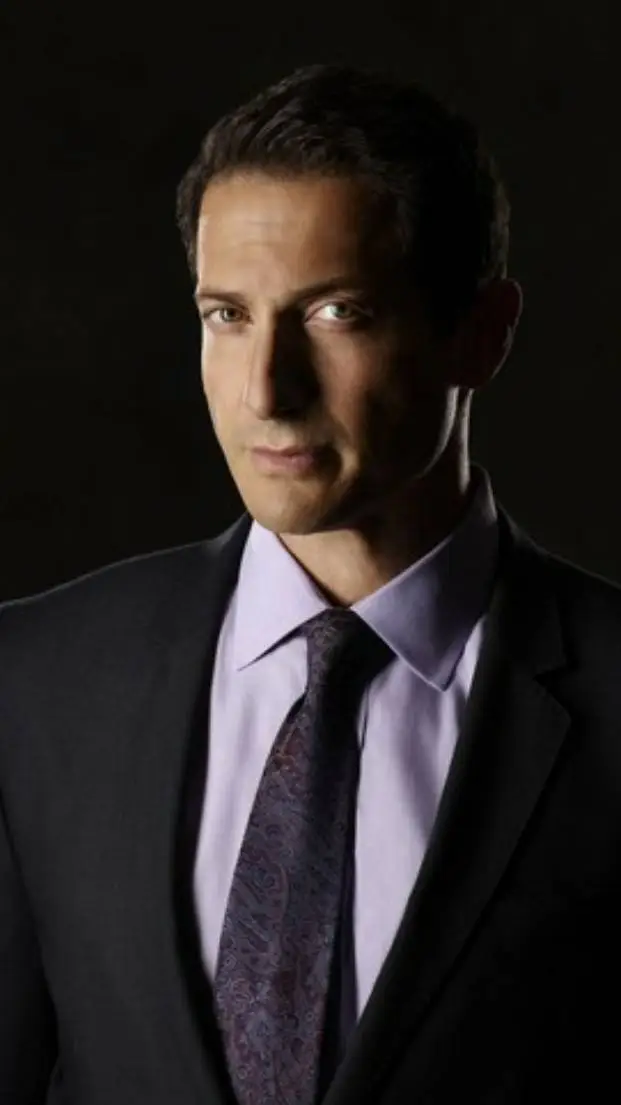 ai character: sean renard  background