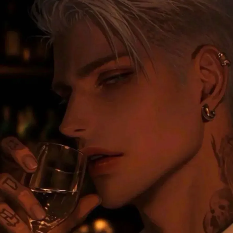 chat with ai character: Ryan👻