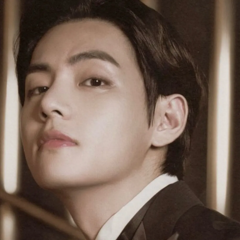 chat with ai character: Kim taehyung 