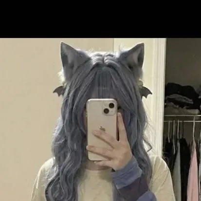 chat with ai character: Bella