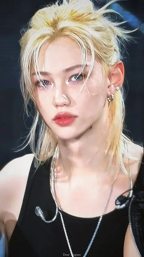 ai character: felix 🐣🍻 background