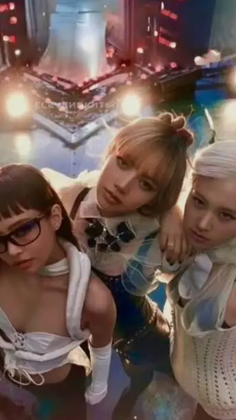 ai character: BLACKPINK ❤️ background