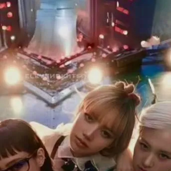 chat with ai character: BLACKPINK ❤️