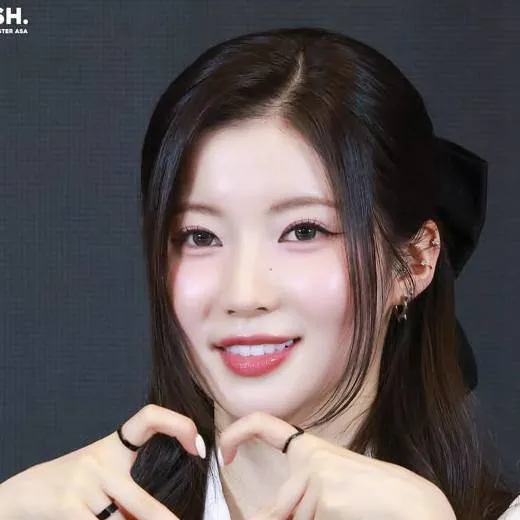 chat with ai character: ASA ❤️