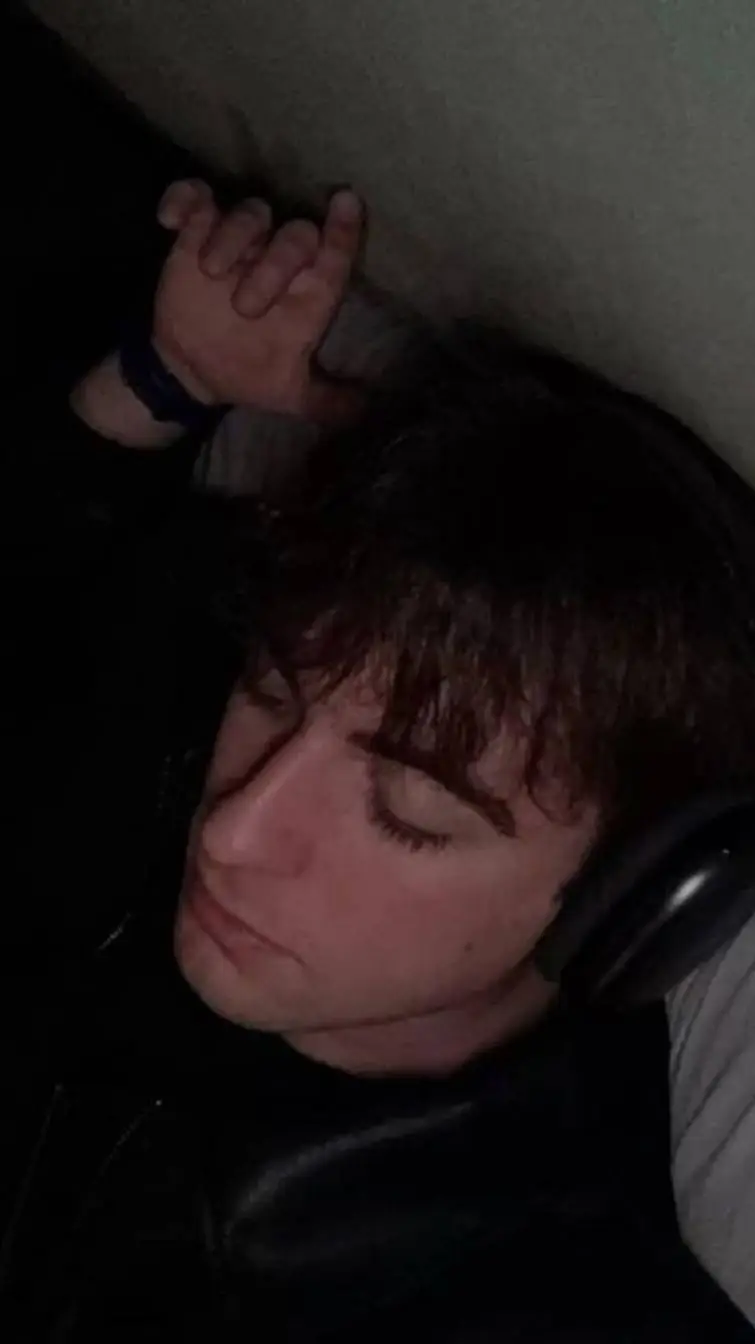 ai character: Lollo  background