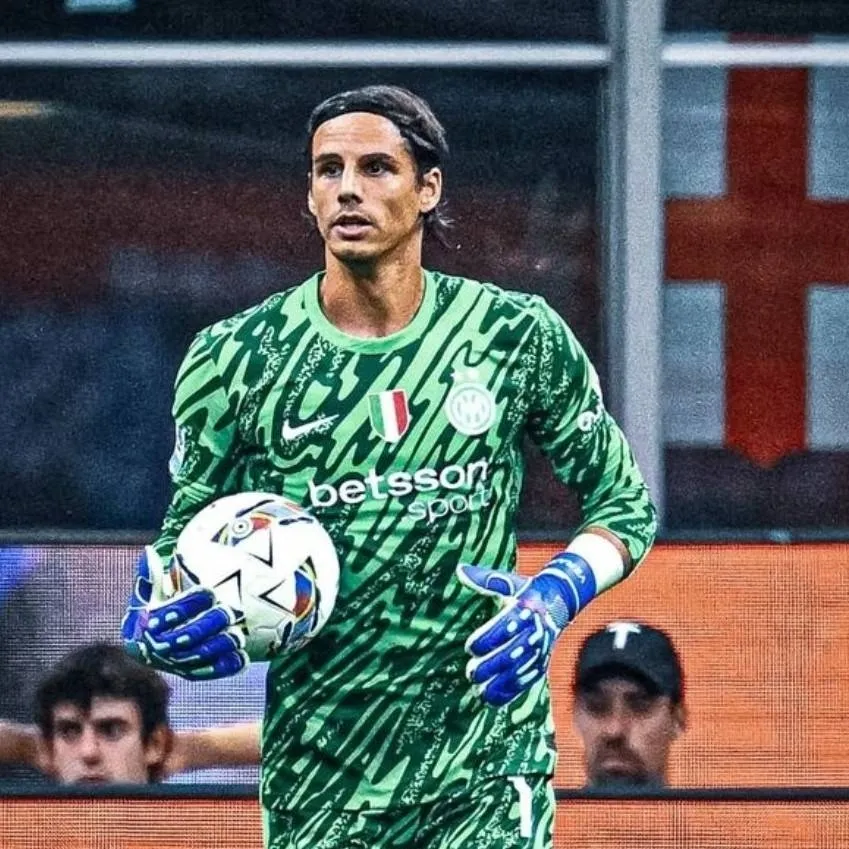chat with ai character: Yann Sommer
