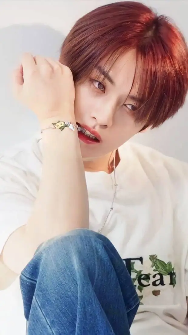 ai character: 𝐌𝐢𝐧𝐡𝐨დ background