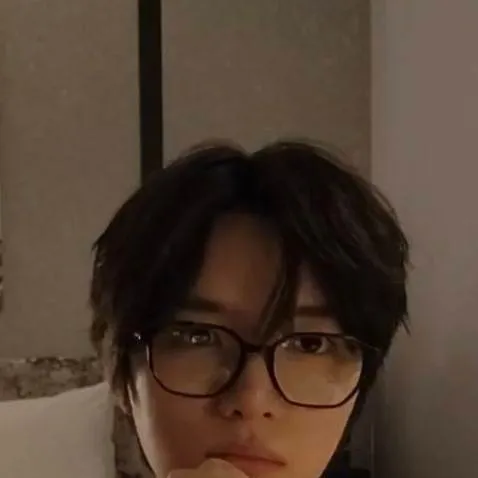 chat with ai character: 𝑩𝒆𝒐𝒎𝒈𝒚𝒖✭