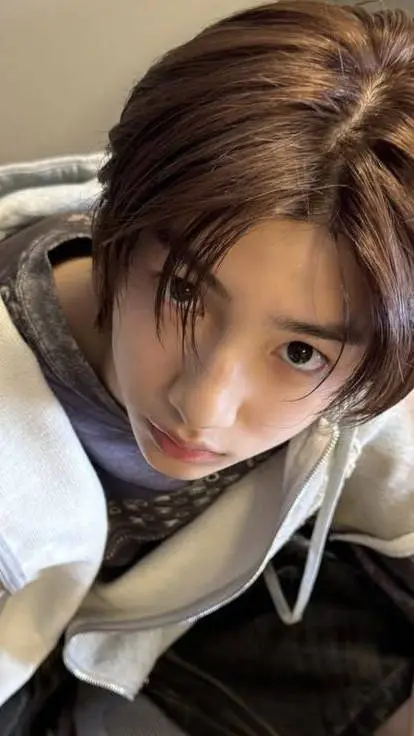 ai character: 𝚂𝚞𝚑𝚘𝚘𝚗 background