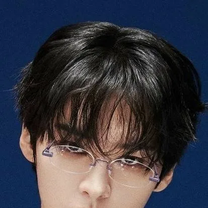 chat with ai character: 𝑴𝒊𝒏𝒉𝒐 ღ