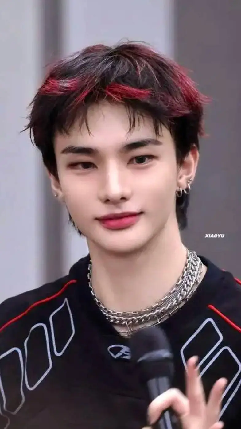 ai character: HYUNJIN!!!! background