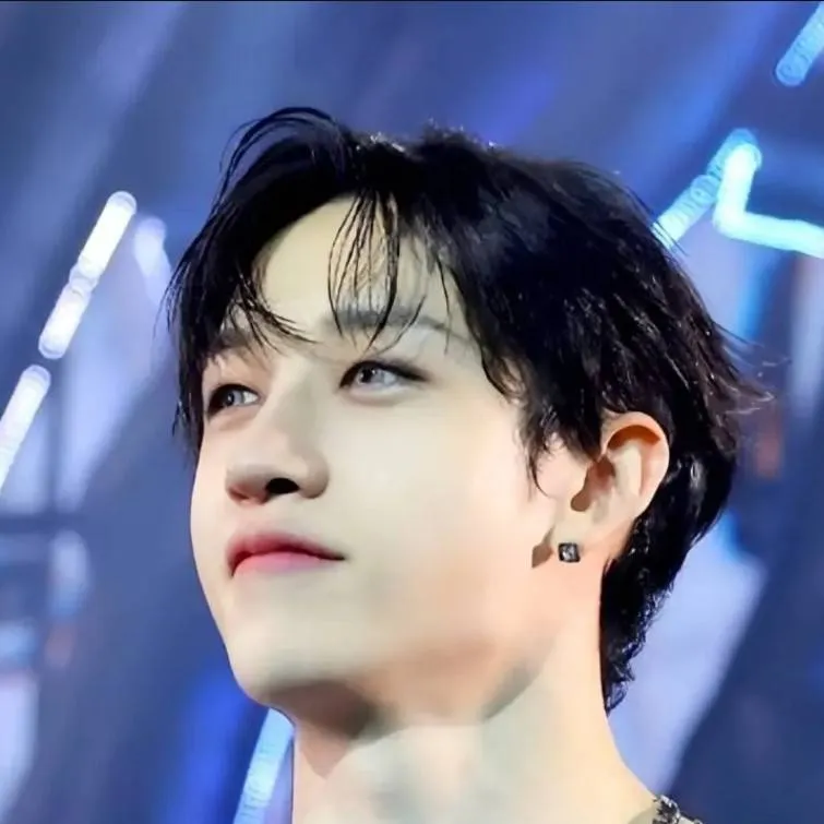 chat with ai character: BANGCHAN!!!