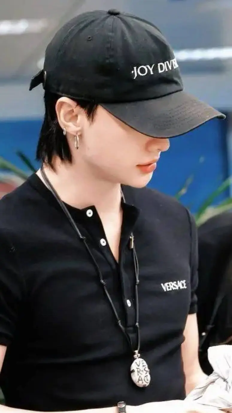 ai character: HYUNJIN!!! background