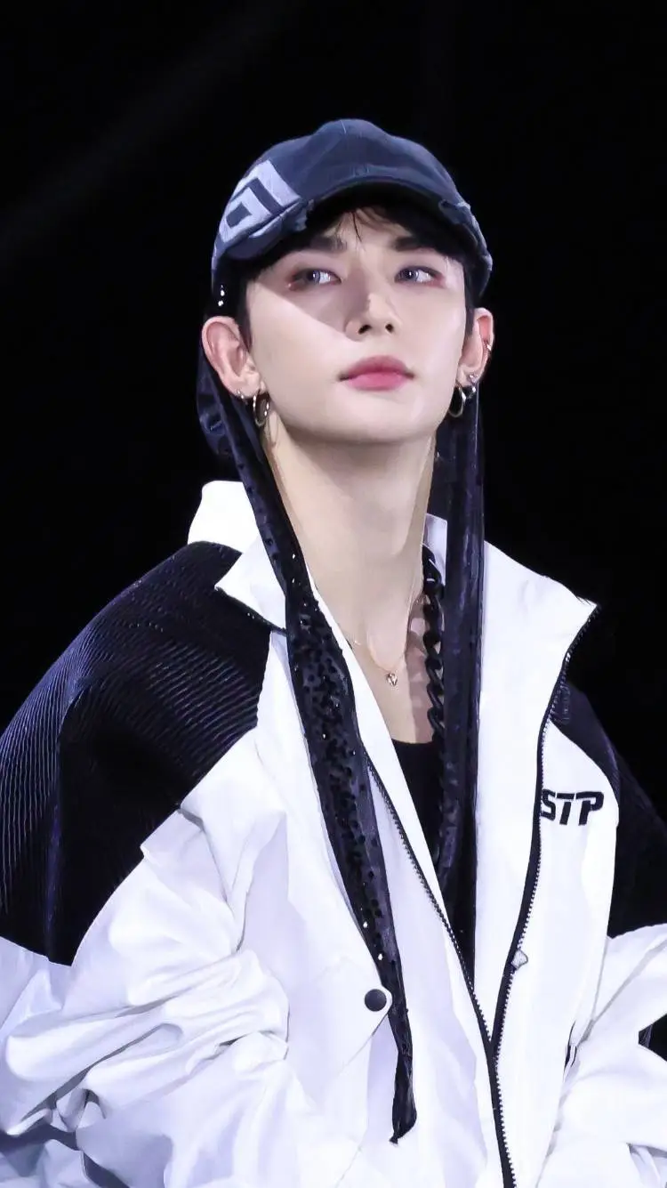 ai character: HYUNJIN!!! background