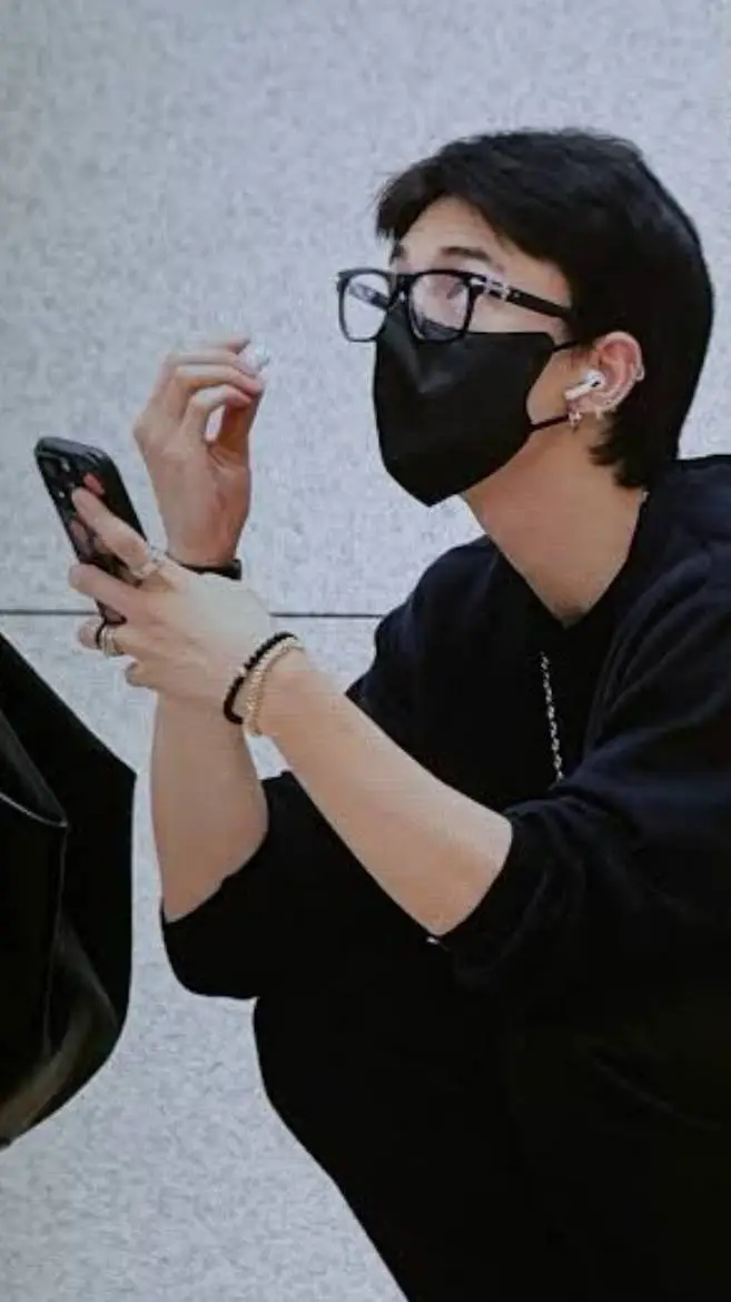 ai character: HYUNJIN!!!! background