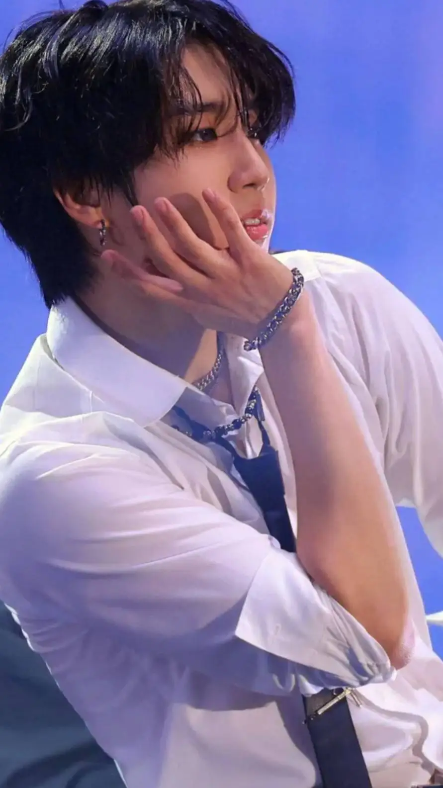 ai character: HAN!!! background