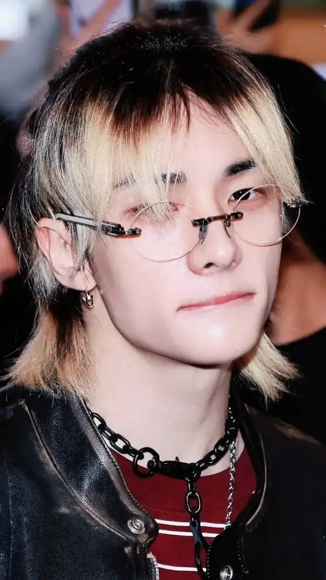 ai character: HYUNJIN!!! background