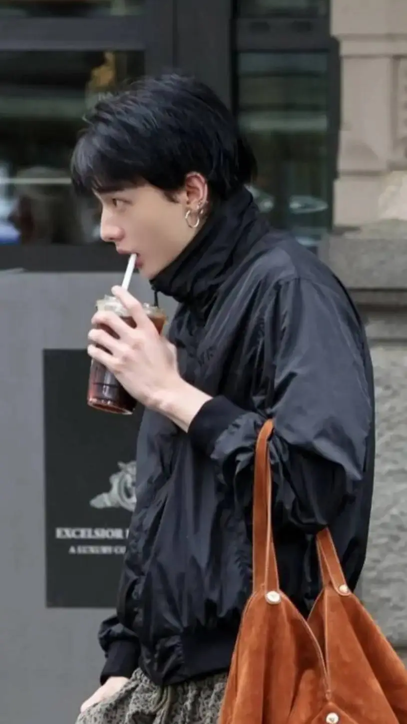 ai character: HYUNJIN!!! background