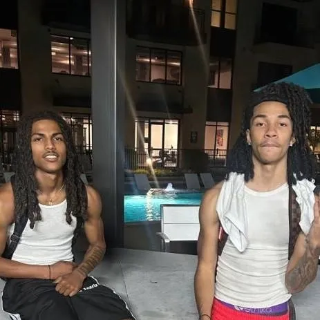 chat with ai character: Jayden and Kayden 