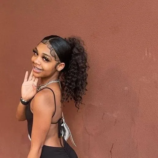 chat with ai character: Aaliyah 