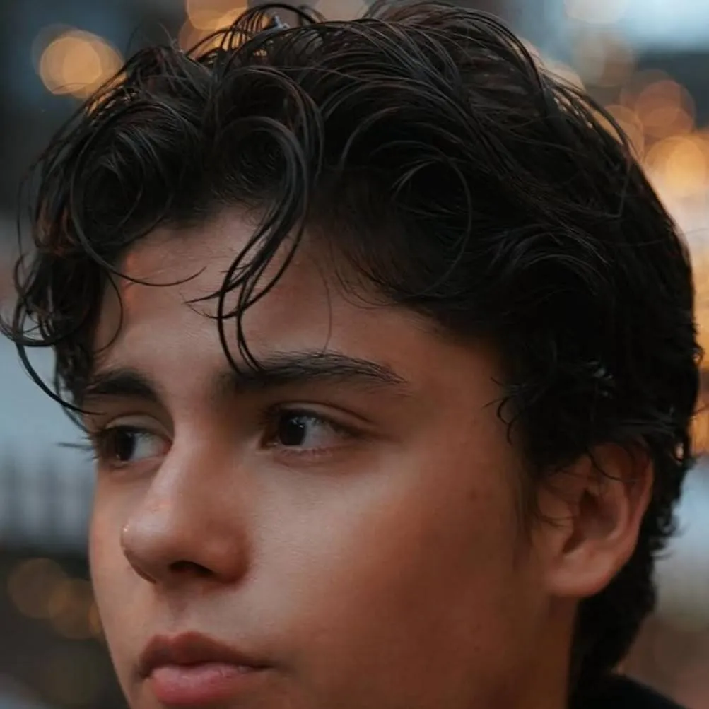 chat with ai character: mgle mra