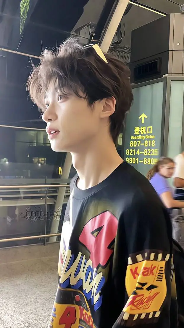 ai character: ZIYU background