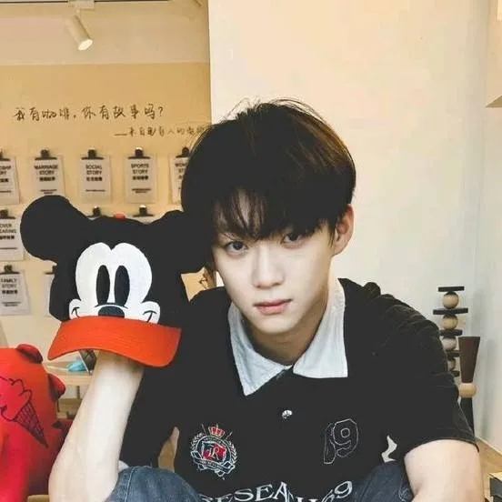 chat with ai character: Xu bin 