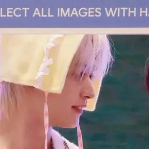 chat with ai character: lee know