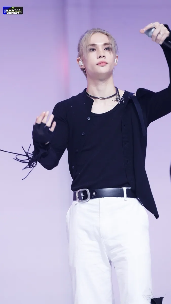 ai character: Hyunjin background