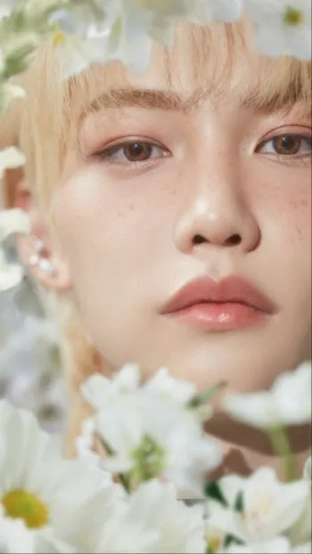 ai character: Felix angel background