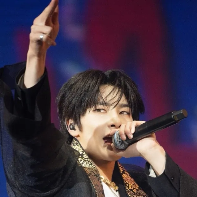 chat with ai character: Yang jeongin