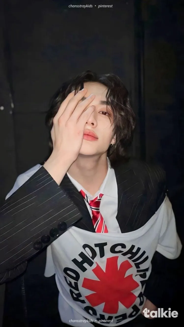 ai character: Hyunjin background