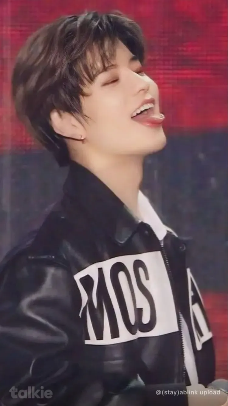 ai character: Seungmin background