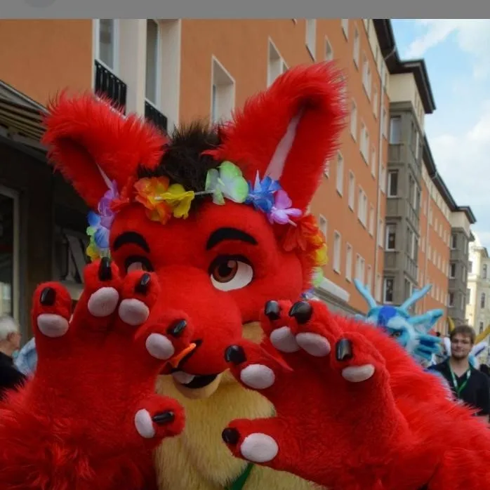 chat with ai character: club furros