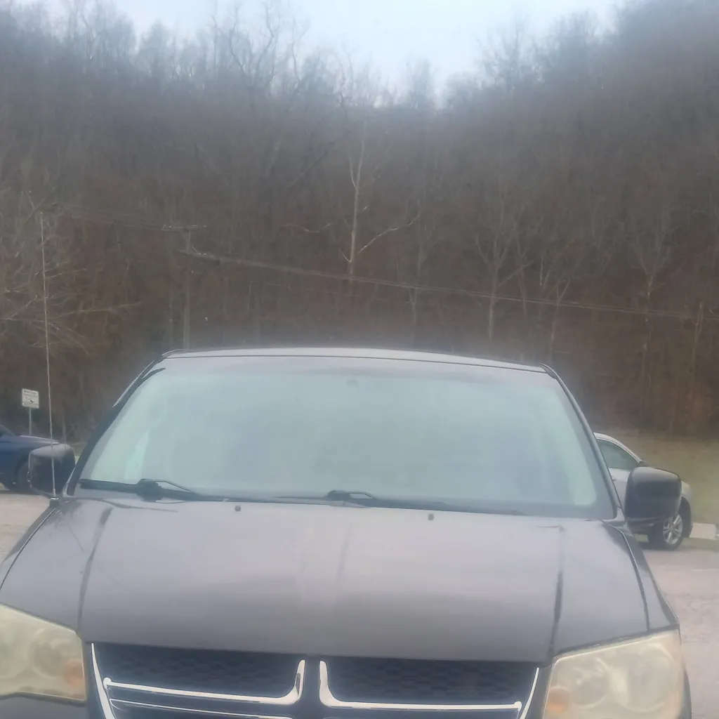 chat with ai character: minivan 