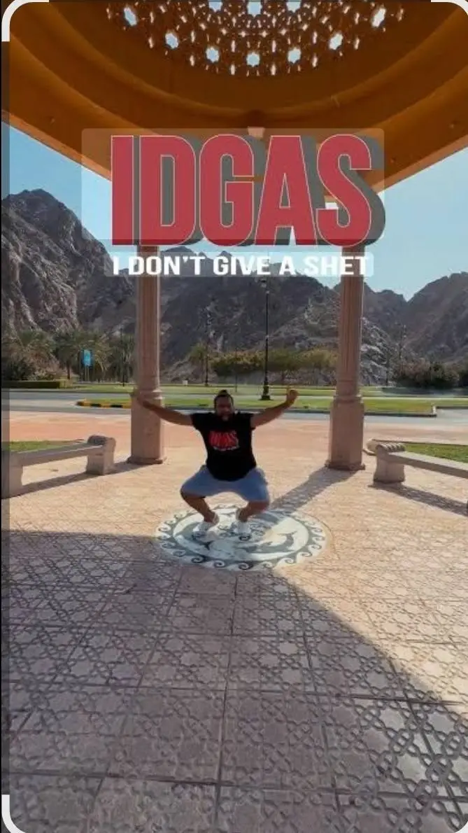 ai character: @tengelucurrymunch background