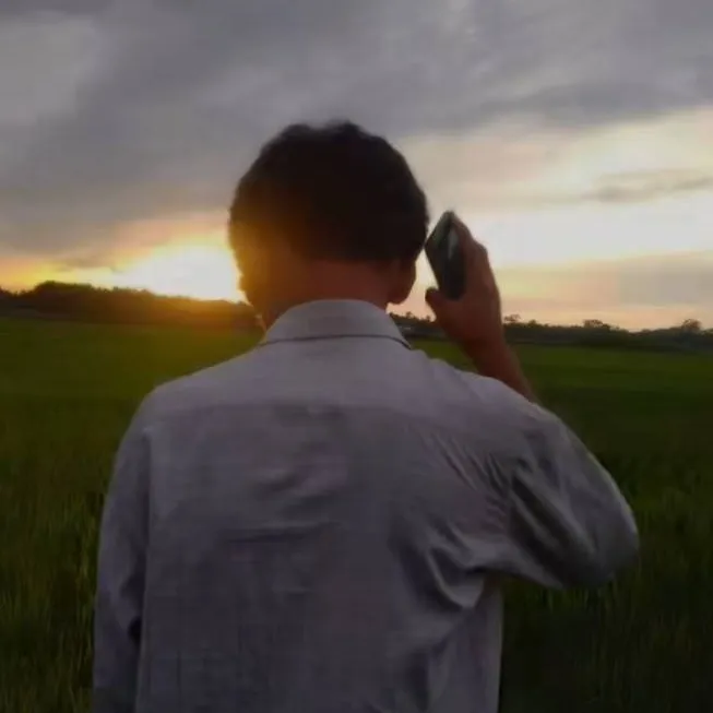 chat with ai character: mark