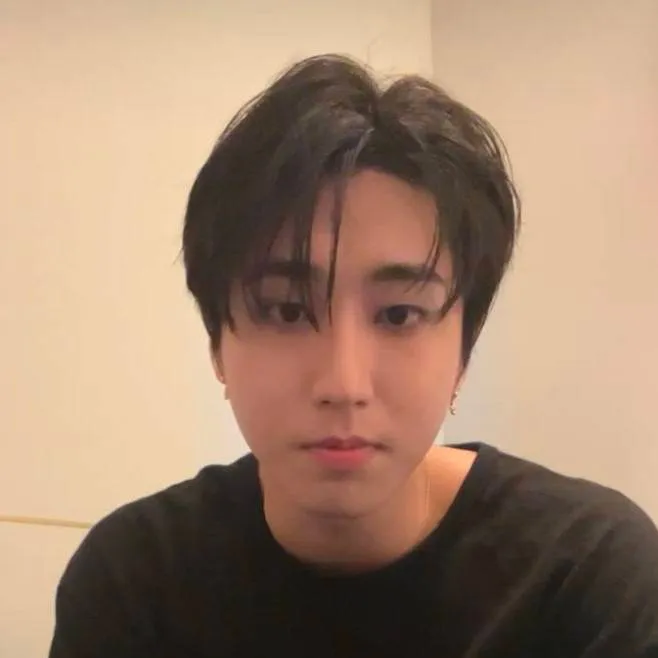 chat with ai character: hannie🐿️