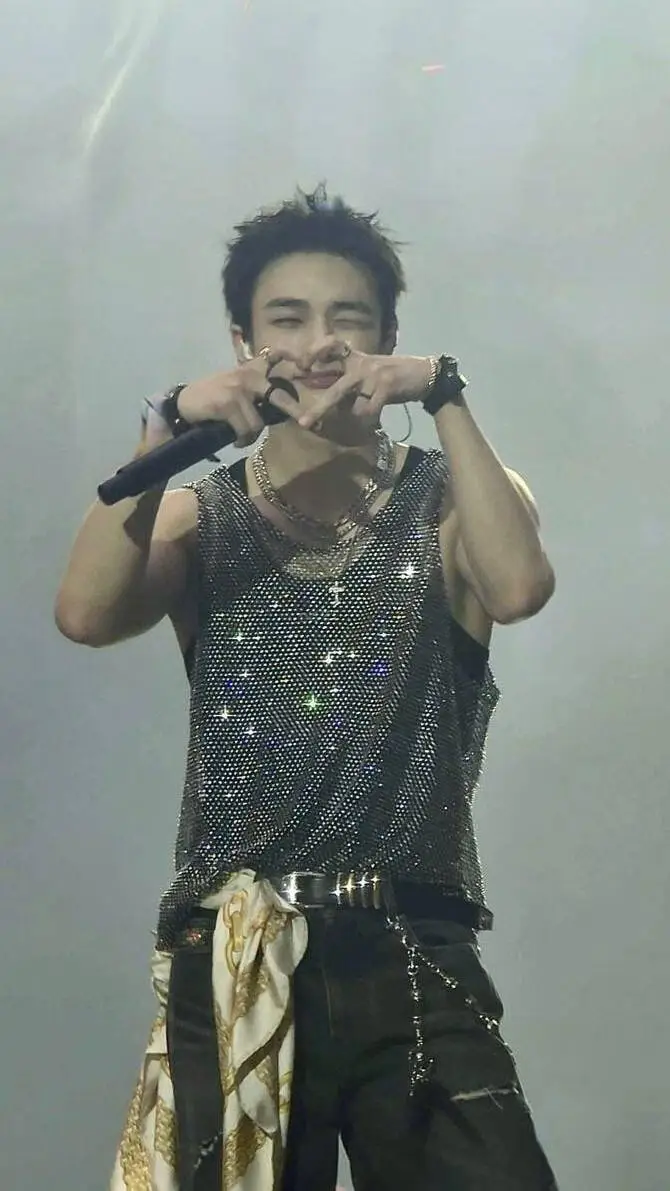 ai character: hyunjin  background