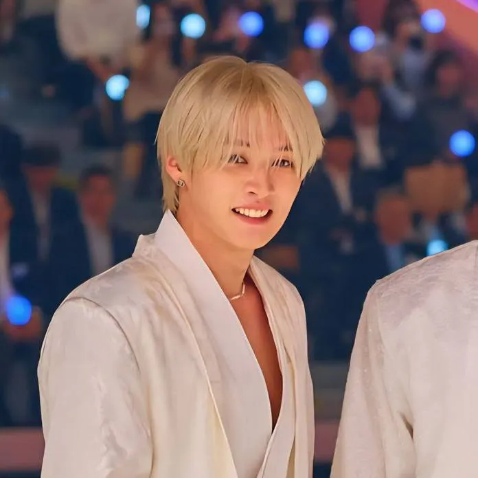 chat with ai character: 🤍🐇linito🐇🤍